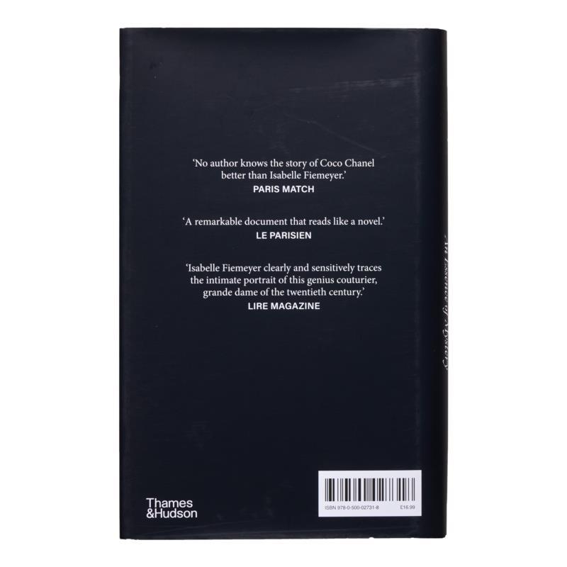 Coco Chanel Un'essenza del mis - Photography Book recensione e prezzo